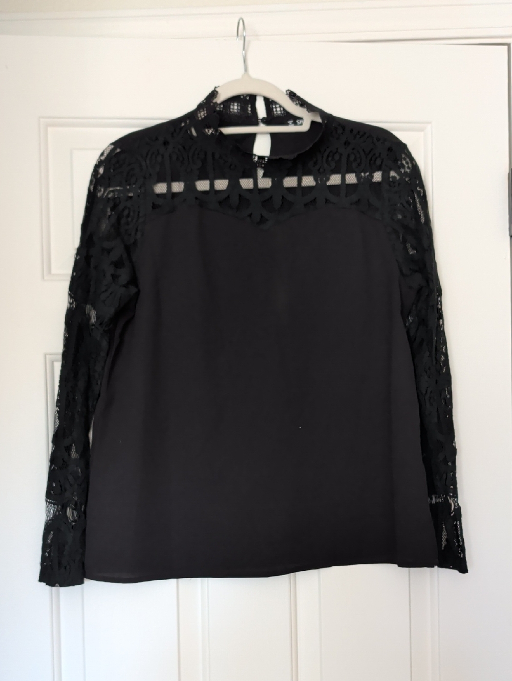 SHEIN Black Lace Yoke Long Sleeve Top